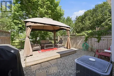173 Whalings Circle Ottawa ON K2S 1S4