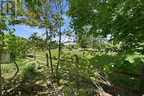 173 Whalings Circle Ottawa ON K2S 1S4