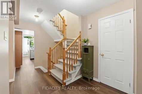 173 Whalings Circle Ottawa ON K2S 1S4