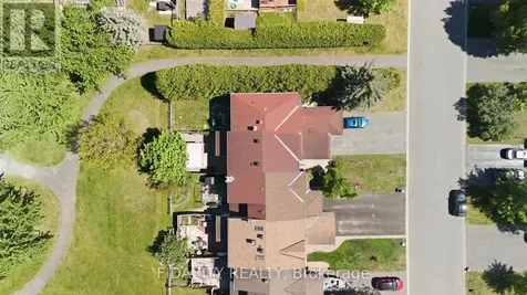 173 Whalings Circle Ottawa ON K2S 1S4