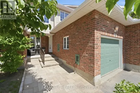 173 Whalings Circle Ottawa ON K2S 1S4
