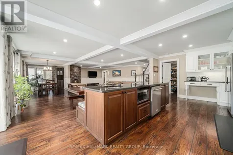 3809 Alderwood Street Ottawa ON K1T 3R3