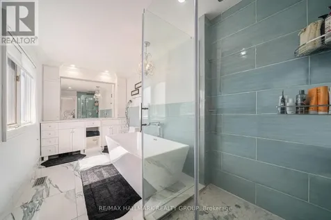 3809 Alderwood Street Ottawa ON K1T 3R3