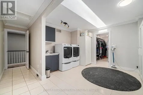 3809 Alderwood Street Ottawa ON K1T 3R3