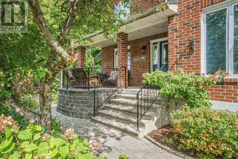 3809 Alderwood Street Ottawa ON K1T 3R3
