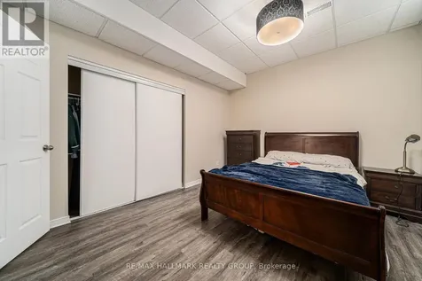 3809 Alderwood Street Ottawa ON K1T 3R3