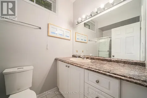 3809 Alderwood Street Ottawa ON K1T 3R3