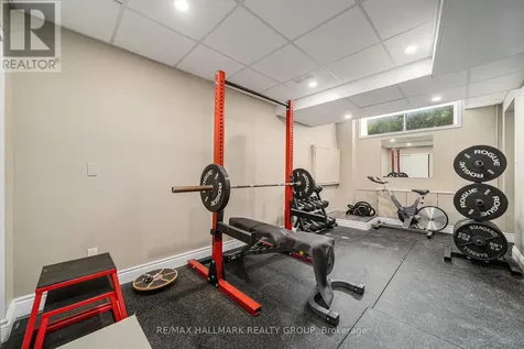 3809 Alderwood Street Ottawa ON K1T 3R3