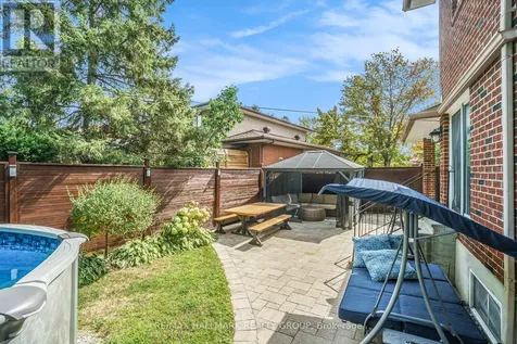 3809 Alderwood Street Ottawa ON K1T 3R3