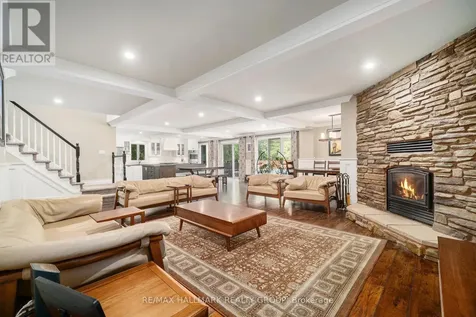 3809 Alderwood Street Ottawa ON K1T 3R3
