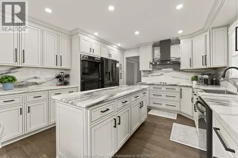 359 Elmgrove Drive Lakeshore ON N8N 4H1