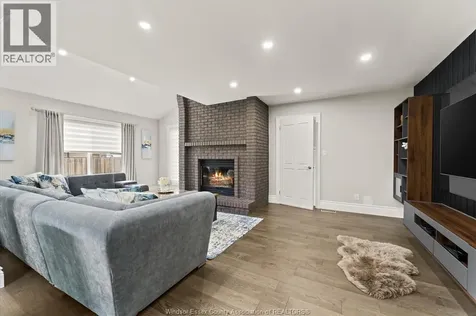 359 Elmgrove Drive Lakeshore ON N8N 4H1