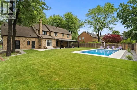 359 Elmgrove Drive Lakeshore ON N8N 4H1