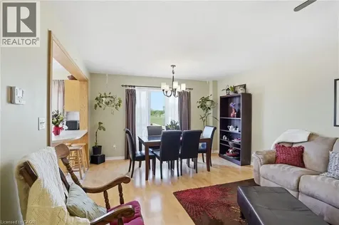 16 Woodland Drive Welland ON L3C 7C9