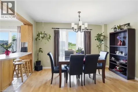 16 Woodland Drive Welland ON L3C 7C9