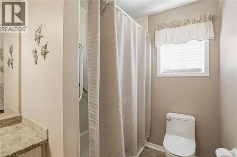16 Woodland Drive Welland ON L3C 7C9