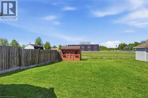 16 Woodland Drive Welland ON L3C 7C9