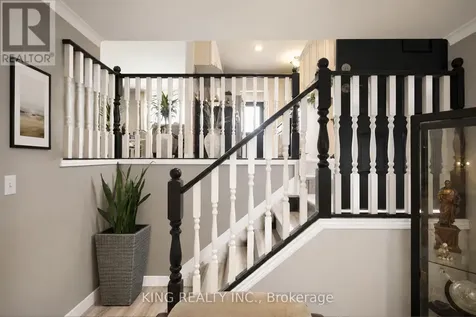 2613 Carissa Avenue Windsor ON N8R 2J8