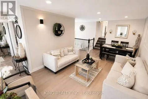 2613 Carissa Avenue Windsor ON N8R 2J8