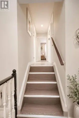 2613 Carissa Avenue Windsor ON N8R 2J8