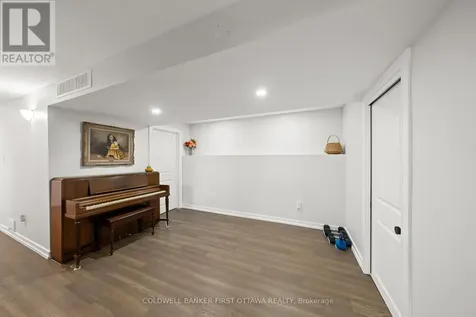 740 Garner Avenue Ottawa ON K1V 6M7