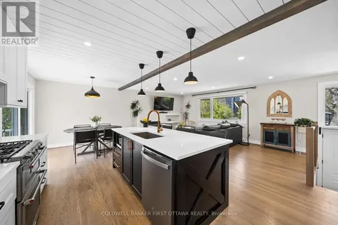 740 Garner Avenue Ottawa ON K1V 6M7