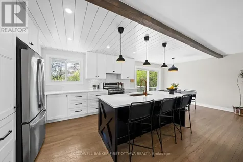 740 Garner Avenue Ottawa ON K1V 6M7