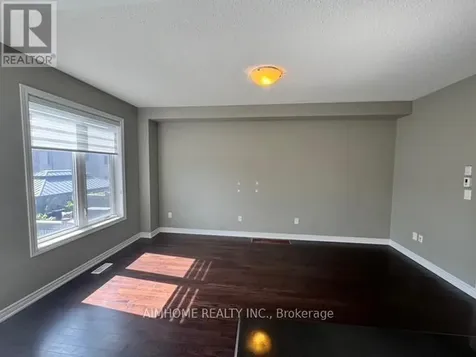 119 Rothwell Street Aurora ON L4G 0V8