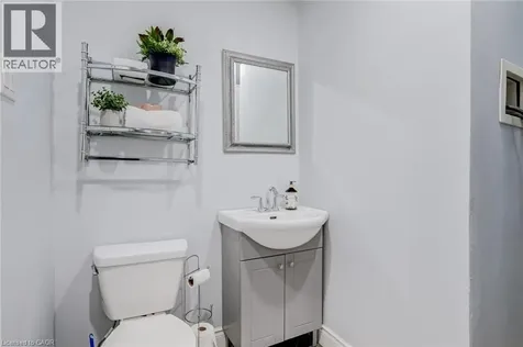 127 Barnesdale Avenue North Hamilton ON L8L 6S8