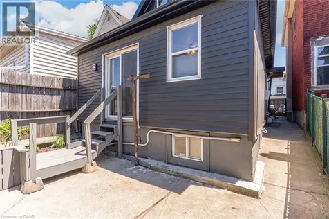 127 Barnesdale Avenue North Hamilton ON L8L 6S8