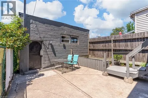 127 Barnesdale Avenue North Hamilton ON L8L 6S8
