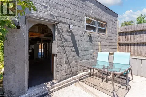 127 Barnesdale Avenue North Hamilton ON L8L 6S8