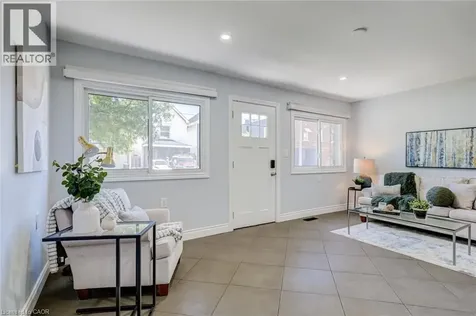 127 Barnesdale Avenue North Hamilton ON L8L 6S8