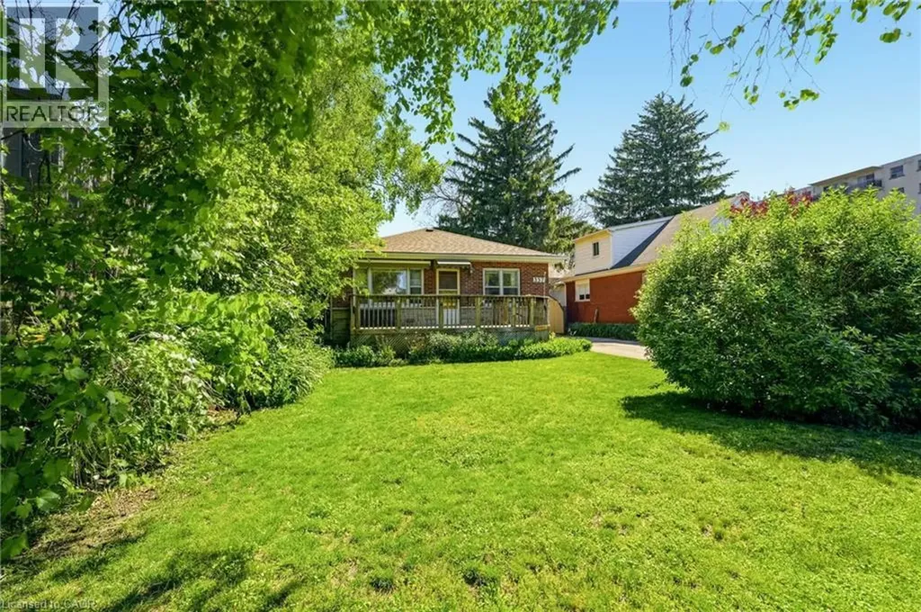 337 St Paul Street Burlington ON L7R 3K2