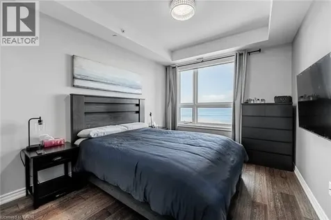35 Southshore Crescent Stoney Creek ON L8E 0J2