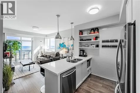 35 Southshore Crescent Stoney Creek ON L8E 0J2
