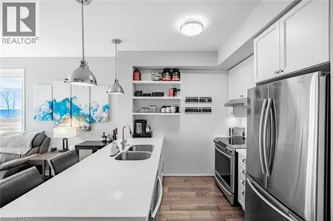 35 Southshore Crescent Stoney Creek ON L8E 0J2