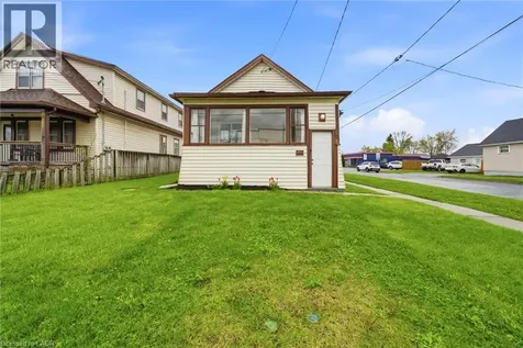 107 Broadway Street Welland ON L3C 5L6