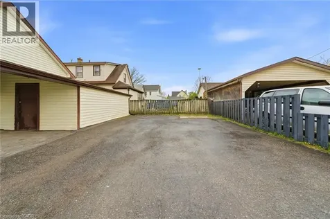 107 Broadway Street Welland ON L3C 5L6