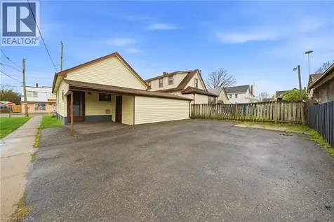 107 Broadway Street Welland ON L3C 5L6