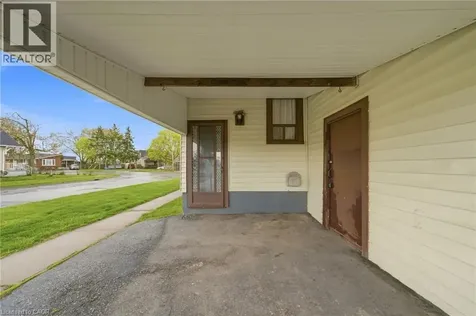 107 Broadway Street Welland ON L3C 5L6