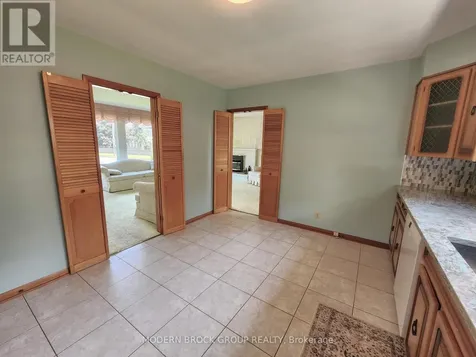 2 Woodlawn Place Brockville ON K6V 2Z2