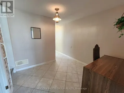 2 Woodlawn Place Brockville ON K6V 2Z2