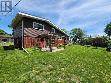 2 Woodlawn Place Brockville ON K6V 2Z2