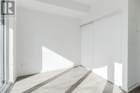 220 Missinnihe Way Mississauga (port Credit) ON L5H 0A9