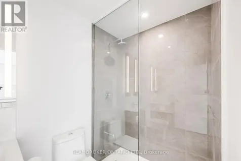 220 Missinnihe Way Mississauga (port Credit) ON L5H 0A9