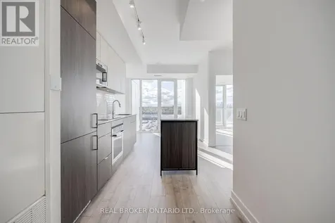 220 Missinnihe Way Mississauga (port Credit) ON L5H 0A9