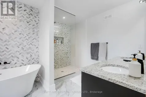38 Withrow Avenue Ottawa ON K2G 2H8