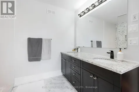 38 Withrow Avenue Ottawa ON K2G 2H8