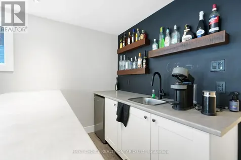 38 Withrow Avenue Ottawa ON K2G 2H8